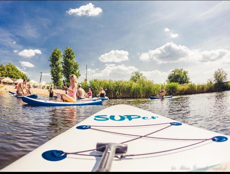 Wake Villa Brwinow Zewnętrze zdjęcie